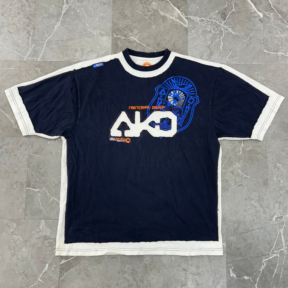 Vintage Akademiks Graphic Tee Mens XL Embroidered Hip Hop Skate Rap Short Sleeve